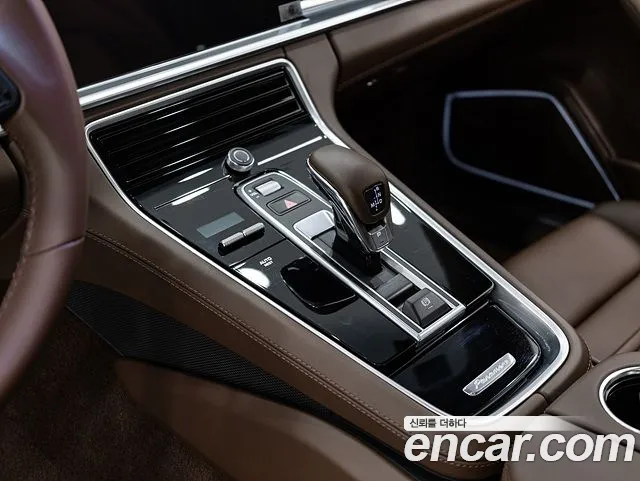 Porsche Panamera — Фото автомобиля 9