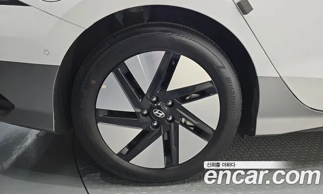 Hyundai Ioniq 6 — Фото автомобиля 5