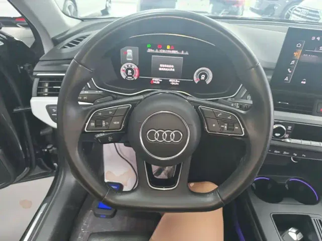 Audi A4L — Фото автомобиля 16