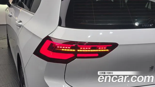 Volkswagen Golf Golf 8 поколение 2.0 TDI Prestige — Фото автомобиля 23