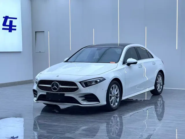 Фотография автомобиля — Mercedes-Benz A-Class