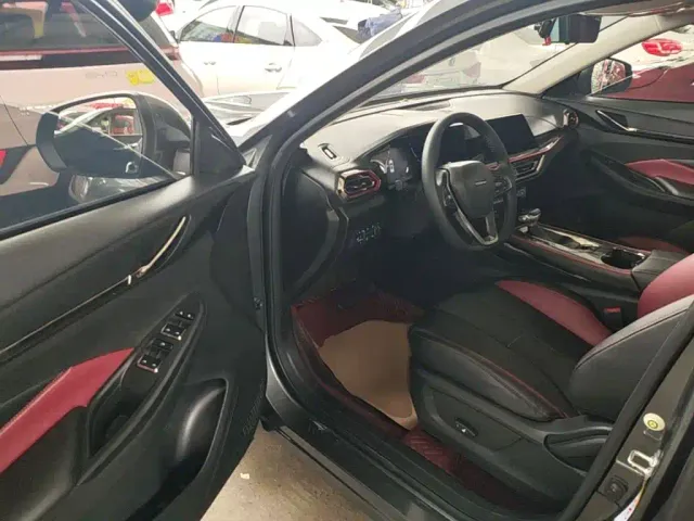 Changan Oushang X5 — Фото автомобиля 15