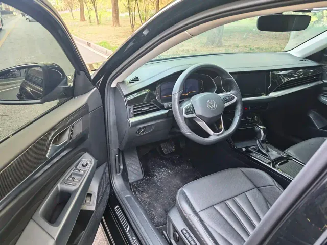 Volkswagen Passat — Фото автомобиля 4