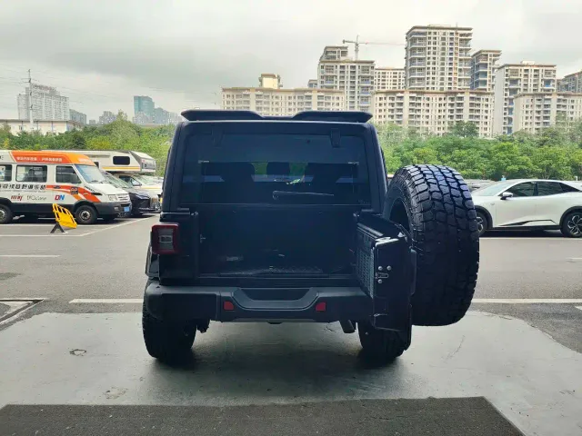 Jeep Wrangler 4xe — Фото автомобиля 17