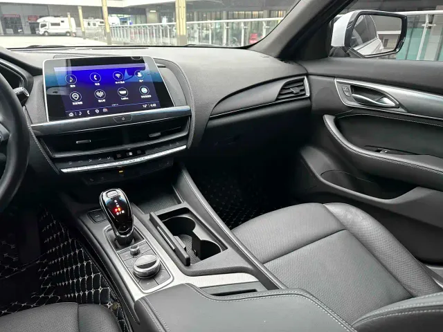 Cadillac CT5 — Фото автомобиля 10