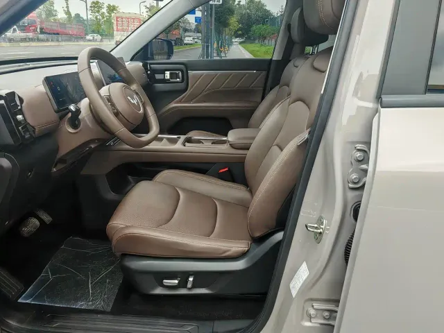 Wuling Starlight 560 — Фото автомобиля 4