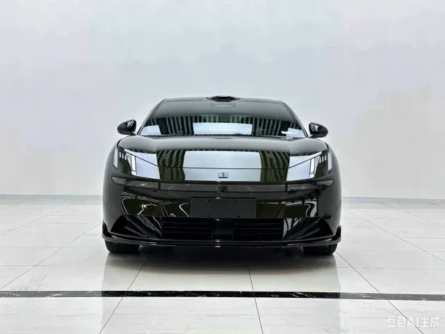 Lynk & Co Lynk & Co 10 EM-P 2025 240 AWD Ultra Sport Edition — Фото автомобиля 2