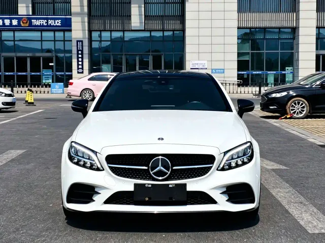 Mercedes-Benz C-Class — Фото автомобиля 2