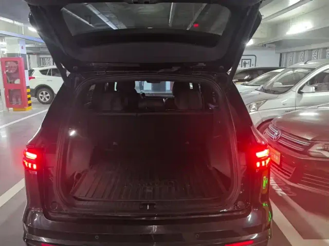 Geely Xingyue L — Фото автомобиля 9