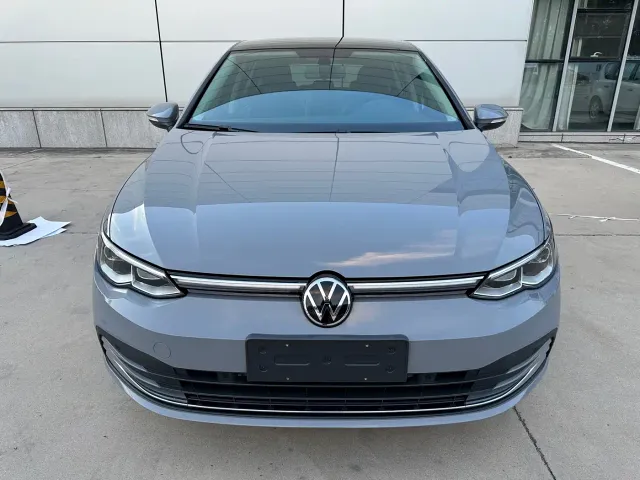 Volkswagen Golf — Фото автомобиля 2