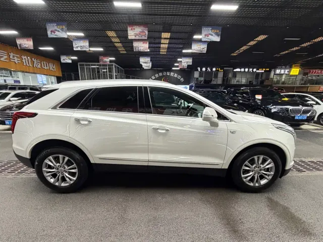 Cadillac XT5 — Фото автомобиля 29