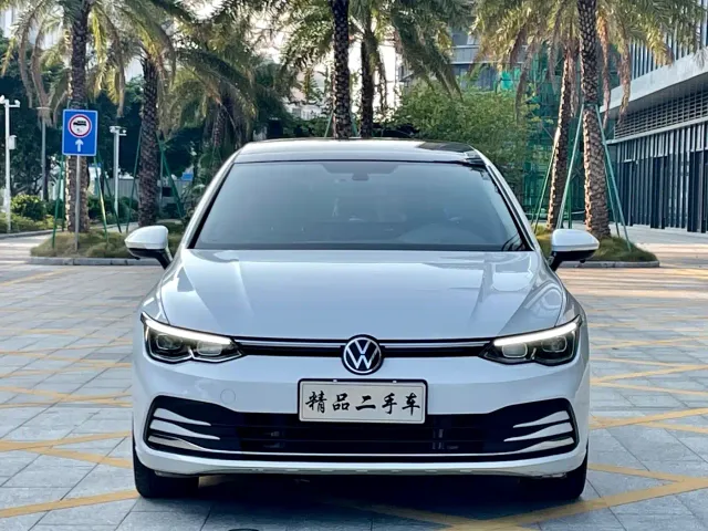 Volkswagen Golf — Фото автомобиля 2
