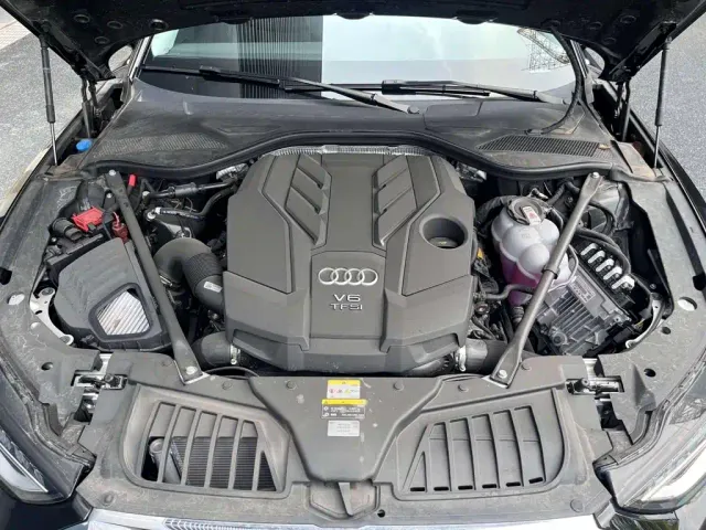 Audi A8 — Фото автомобиля 14