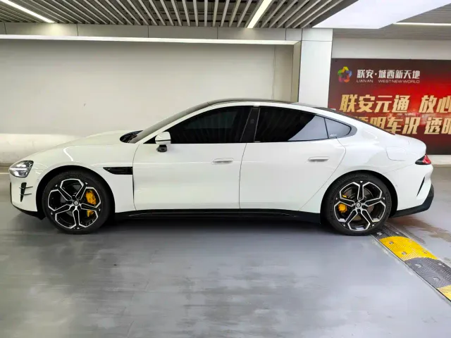 Xiaomi SU7 — Фото автомобиля 19
