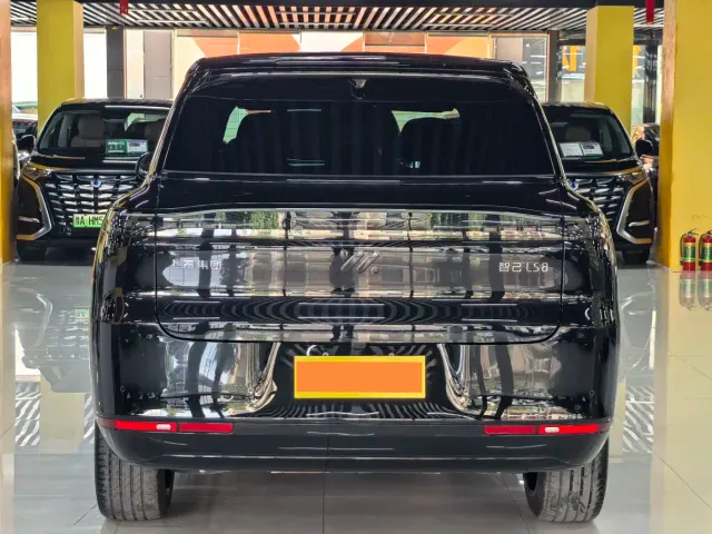 IM Motors LS8 — Фото автомобиля 16