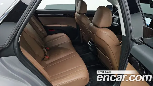 Hyundai Grandeur GN7 — Фото автомобиля 12