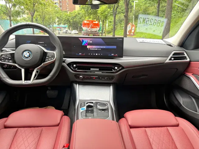 BMW i3 — Фото автомобиля 13