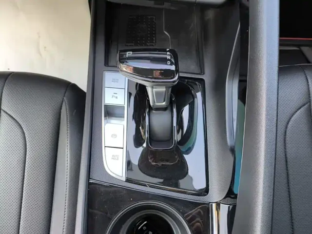 Hyundai Elantra — Фото автомобиля 13
