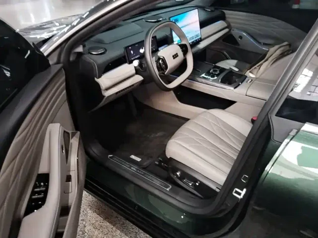 Geely Galaxy Xingyao 8 — Фото автомобиля 15