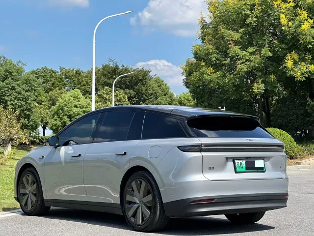 Li Auto i6 — Фото автомобиля 7