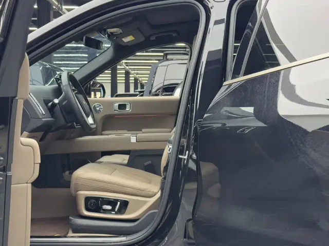 Li Auto L9 — Фото автомобиля 8