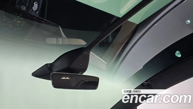 Tesla Model X — Фото автомобиля 23
