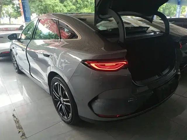BYD Qin L — Фото автомобиля 4