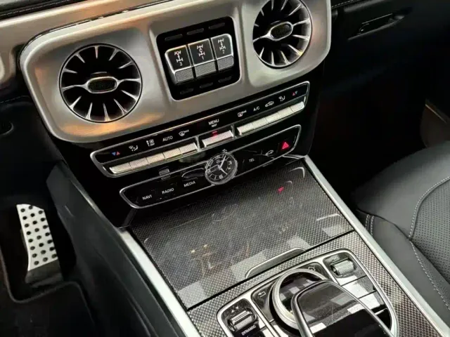 Mercedes-Benz G-Class — Фото автомобиля 8