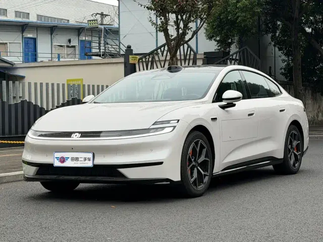 Фотография автомобиля — Changan Qiyuan A06