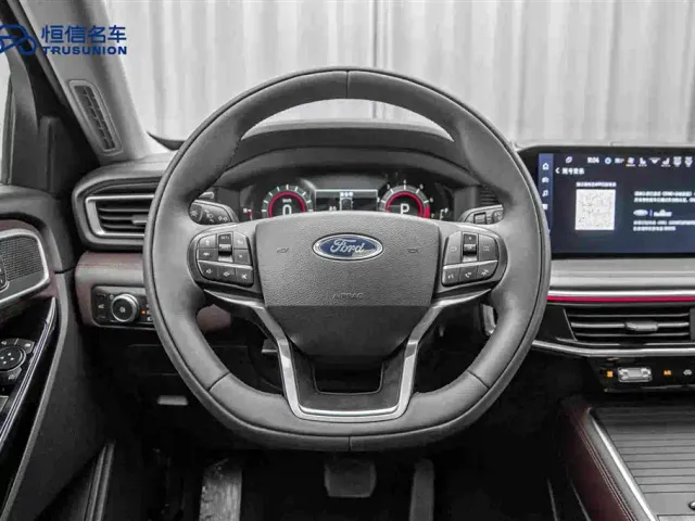Ford Explorer — Фото автомобиля 18