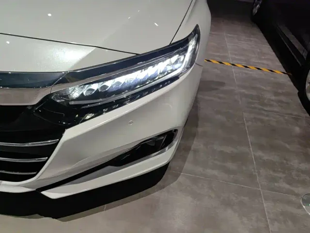 Honda Accord — Фото автомобиля 23