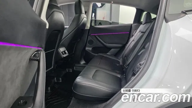 Tesla Model Y — Фото автомобиля 18