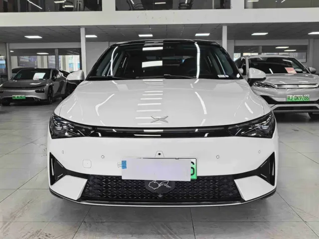 Xpeng P5 — Фото автомобиля 2
