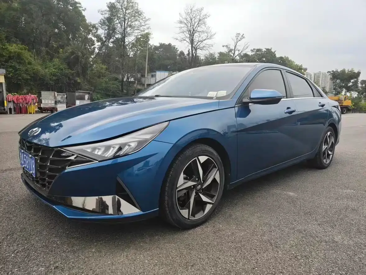 Фотография автомобиля — Hyundai Elantra