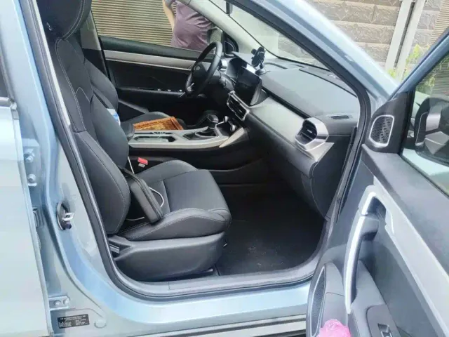 Geely Binyue — Фото автомобиля 10