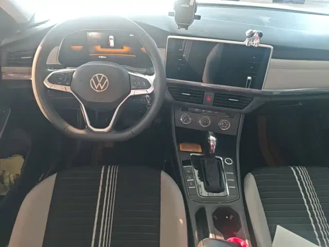 Volkswagen Bora — Фото автомобиля 9