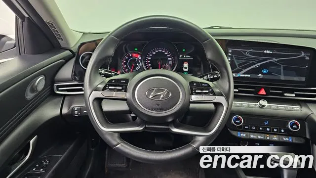 Hyundai AVANTE Avante (CN7) — Фото автомобиля 12