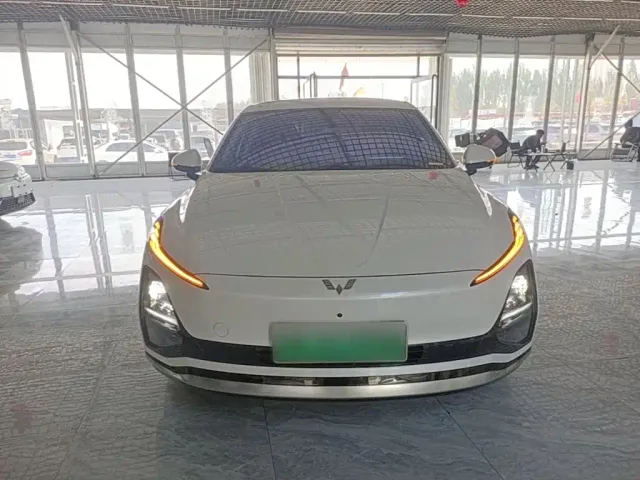 Wuling Starlight — Фото автомобиля 2