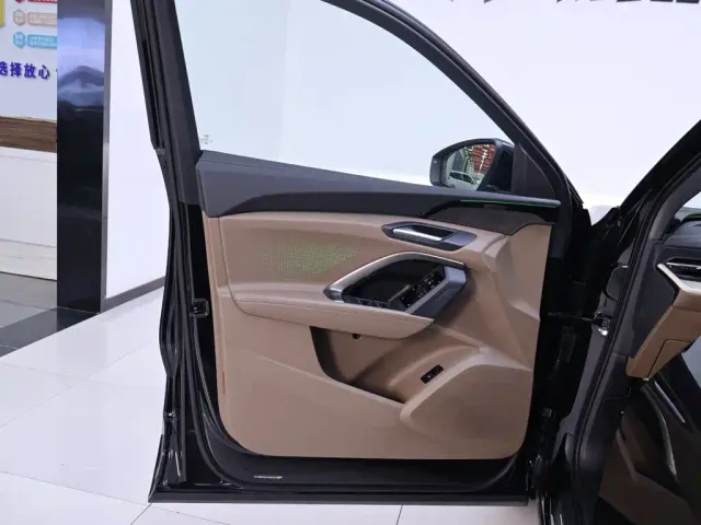 Audi Q5L — Фото автомобиля 18