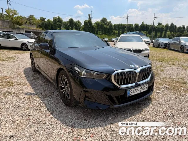 BMW 5 Series G60 — Фото автомобиля 2