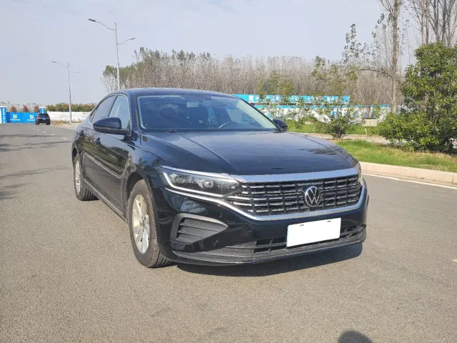 Volkswagen Passat — Фото автомобиля 3
