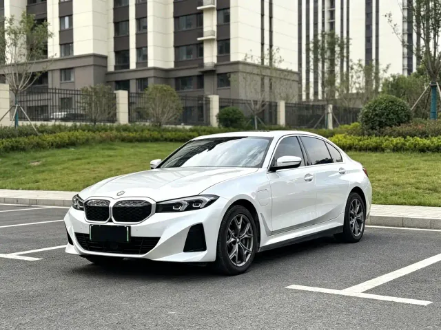 BMW i3 — Фото автомобиля 7