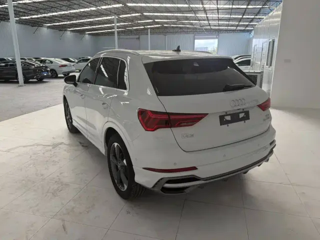 Audi Q3 — Фото автомобиля 5