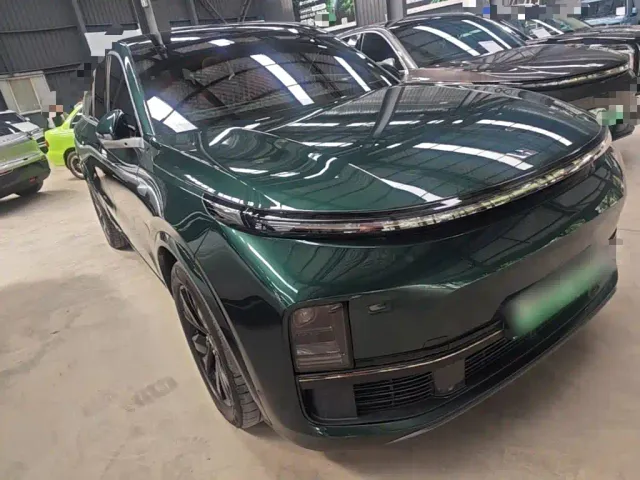 Li Auto L8 — Фото автомобиля 3