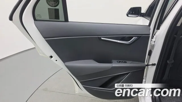 Kia Niro The All New — Фото автомобиля 25