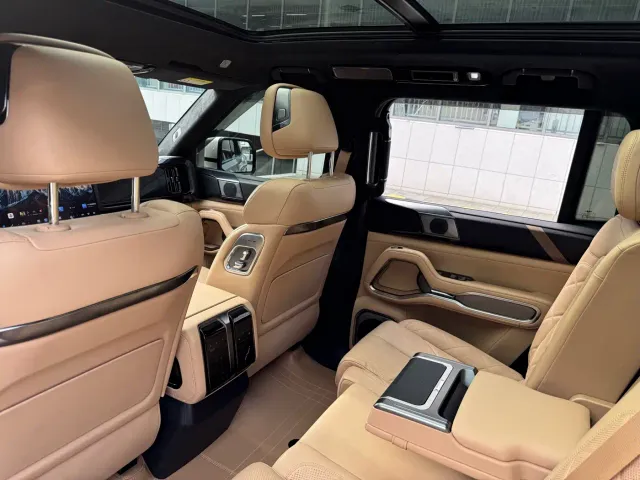 BYD FangChengBao Leopard 8 — Фото автомобиля 11