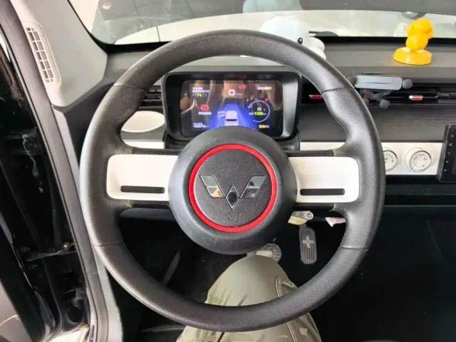 Wuling Hongguang Mini EV — Фото автомобиля 4