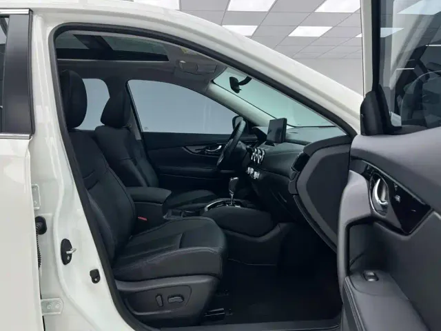 Nissan X-Trail — Фото автомобиля 15