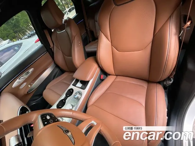 Genesis GV70 — Фото автомобиля 10