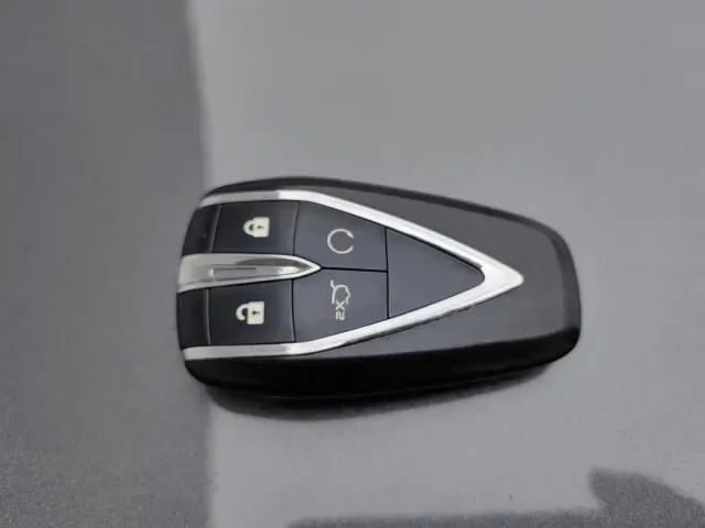 Changan Lamore — Фото автомобиля 19